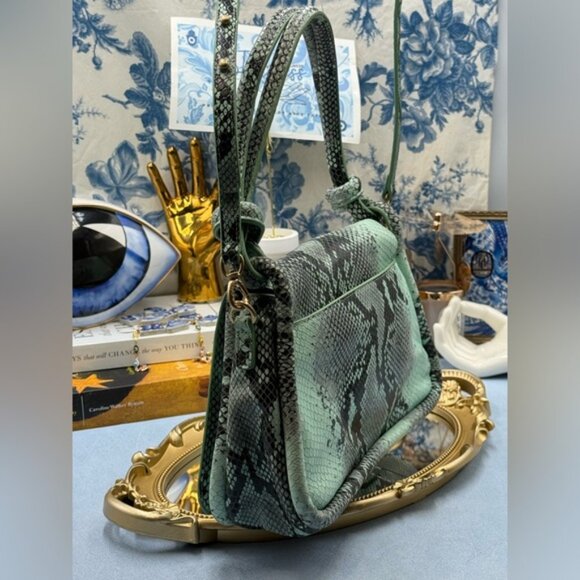 🆕 CULT GAIA 🧿 X BRATZ NWOT Green Snakeskin Flap Purse, Knotted Handle *SAMPLE* - Picture 7 of 15
